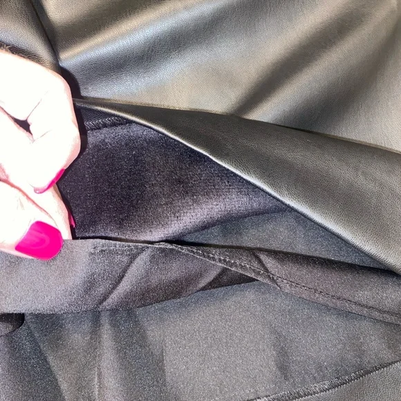 NWT LOFT Faux Leather Black Skirt medium - Picture 8 of 8